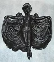 Re: Кто узнает производителей? / ТЗ Куса. Кусинский ... завод. ,Пепельница Кусинский чугунолитейный завод конец XIX-начало XX века ,. Фото2. С antikvar.su.jpg
28.45 КБ, Просмотров: 44630