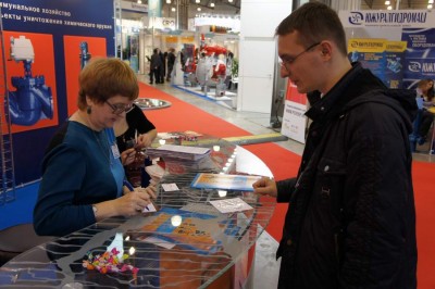 PCVexpo-2011. Взгляд украинского арматурщика. / DSC00391.JPG
126.16 КБ, Просмотров: 61255