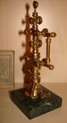 Продам сувенир на тему фонтанной арматуры на скважине / DSC08321.JPG
501.22 КБ, Просмотров: 7717