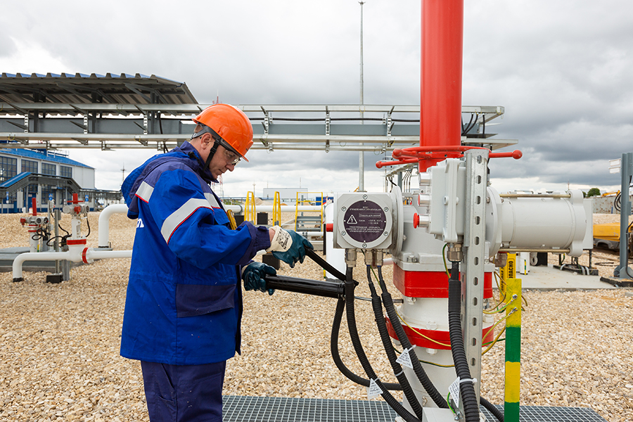 Специалисты АО «Транснефть – Приволга» провели ремонт и замену запорной арматуры на МН и площадочных объектах