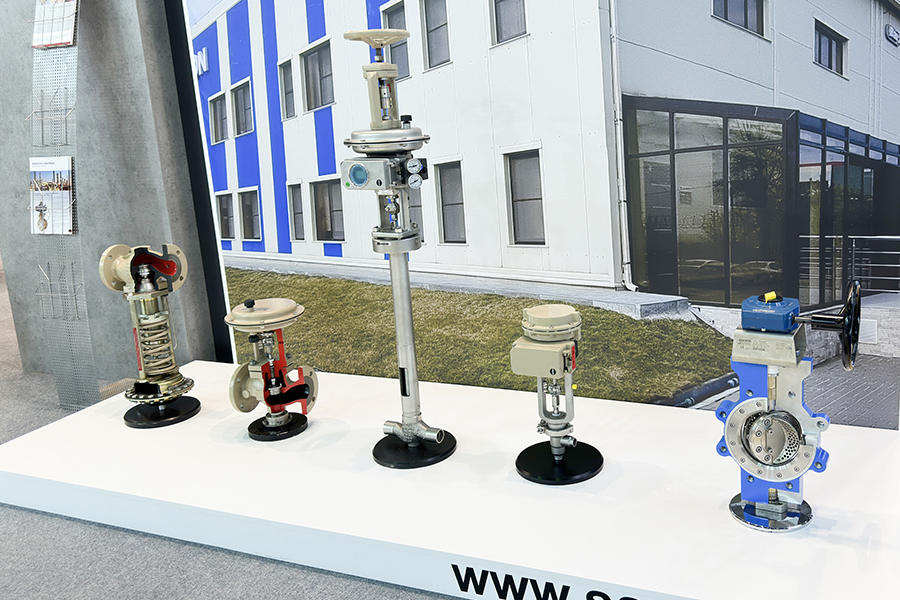 Фоторепортаж медиагруппы ARMTORG с международной выставки НЕФТЕГАЗ 2024