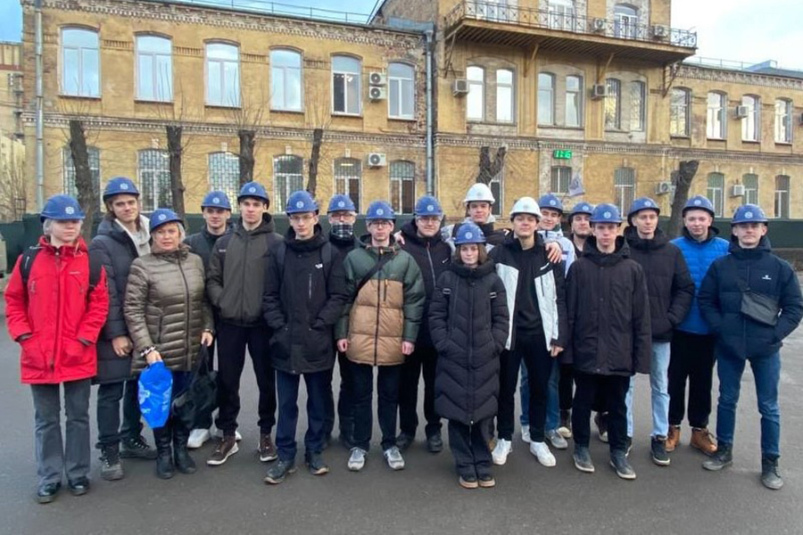 Студенты Колледжа СПбГМТУ побывали на производственной площадке АО «Армалит»
