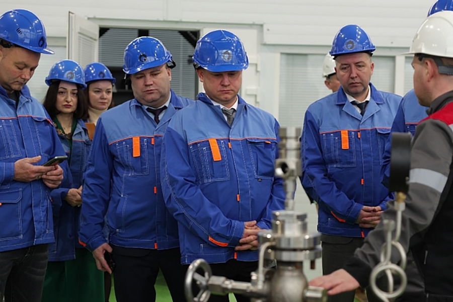 Представители ПАО «Газпром» и дочерних обществ компании оценили производственные возможности НПО «Регулятор»