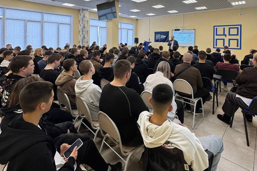 Представители завода «СибГазСтройДеталь» рассказали о возможностях предприятия будущим сварщикам