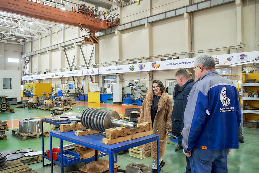 Министр экономики Удмуртской Республики оценила производственные мощности ОАО «Торговый Дом «Воткинский Завод»