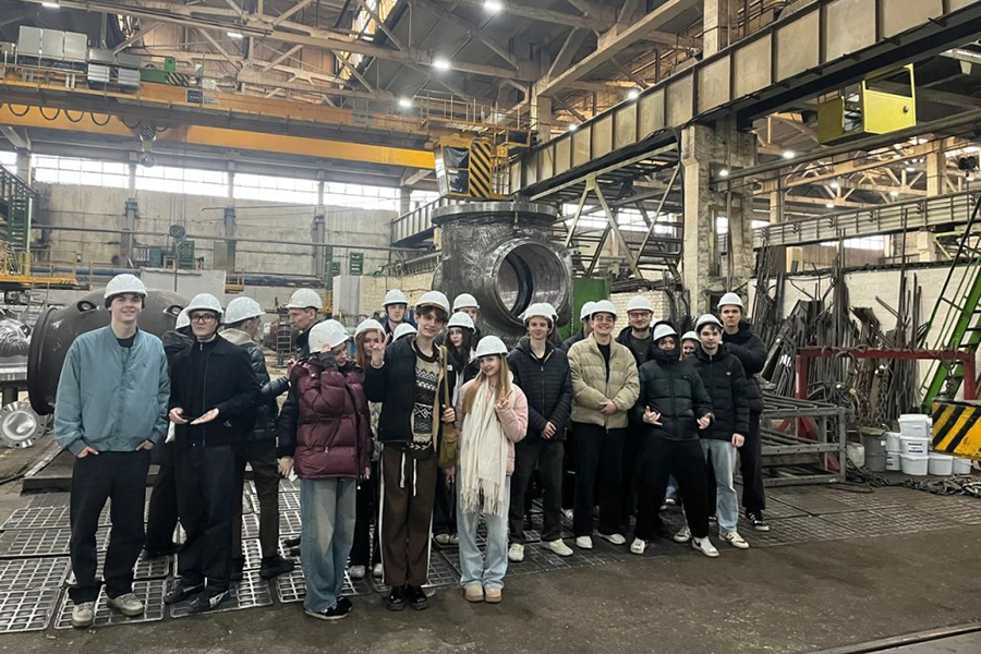 Студенты НИТУ «МИСИС» ознакомились с производством крупногабаритной трубопроводной арматуры в АО «Пензтяжпромарматура»