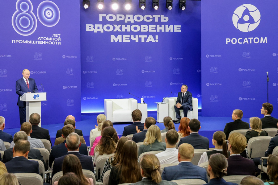 Решение о строительстве двух новых атомных ледоколов практически принято