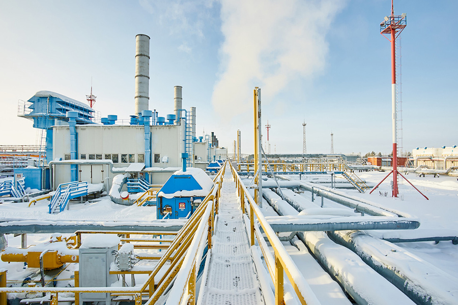 ООО «Газпром добыча Ноябрьск» утепляет трубопроводы обвязки скважин