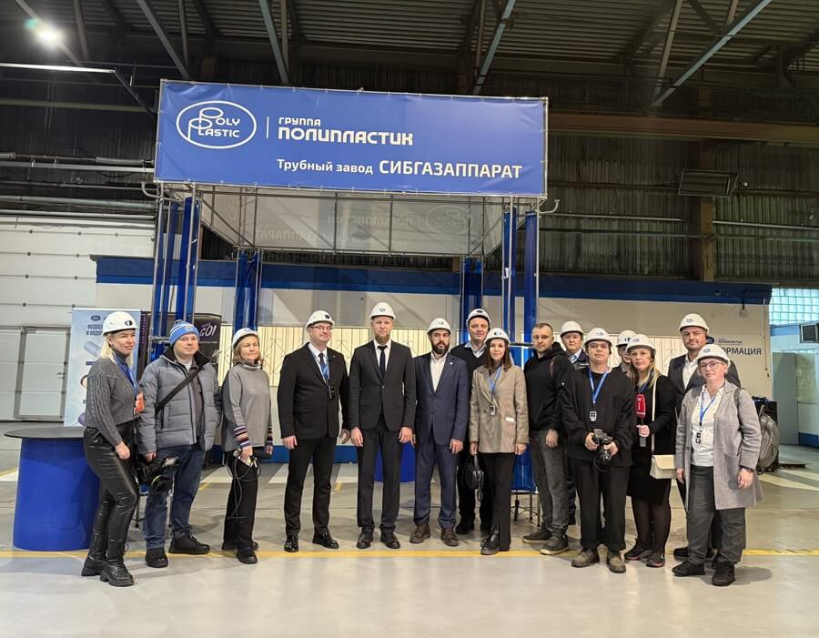 Фото недели: Тюменский трубный завод «СИБГАЗАППАРАТ» освоил производство неразъемных соединений полиэтилен-сталь диаметром 1400 мм
