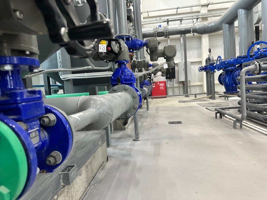 Фото недели: трубопроводная арматура DENDOR применена в ходе строительства очистных сооружений Московской судостроительной верфи