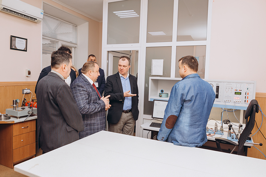 ГК &laquo;Метран&raquo; передала Луганскому Центру стандартизации и метрологии современное оборудование собственного производства