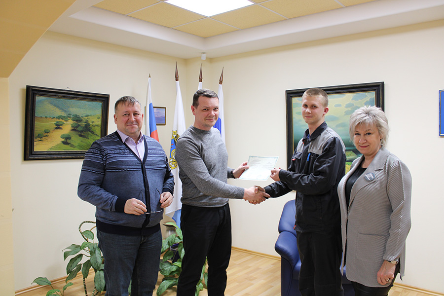 В МК &laquo;Сплав&raquo; завершился пилотный образовательный проект по обучению операторов станков с ЧПУ