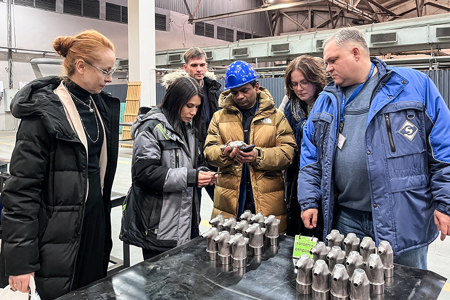 Руководитель Представительства ИКАЭЛ Swapnil Srivastava и представители АО &laquo;АСЭ&raquo; посетили завод АО &laquo;Контур&raquo;