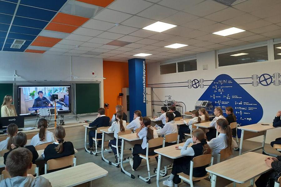 МК «Сплав» приняла участие в открытии профориентационного центра «Ступени к успеху» в Великом Новгороде
