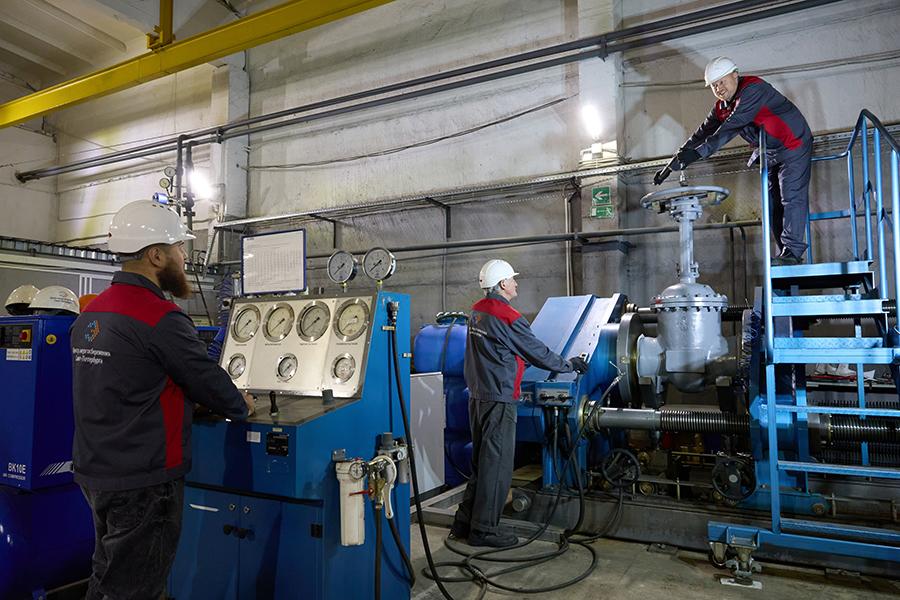 Независимая лаборатория СПб ГБУ «Центр энергосбережения» провела более 1100 испытаний труб и запорной арматуры