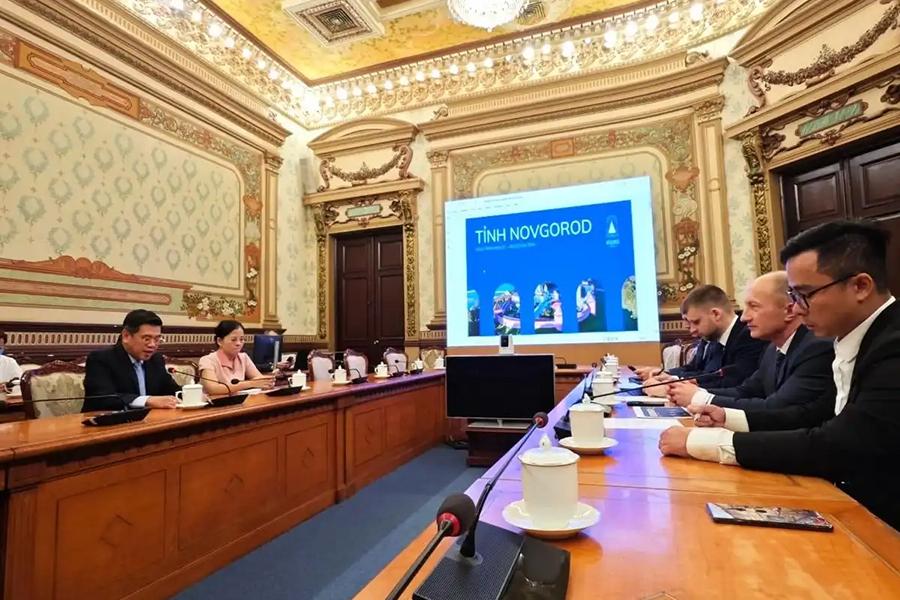 АО «ДС Контролз» и ООО «Т-Арм» посетили с бизнес-миссией Вьетнам