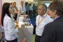 Во время обсуждения вопросов с посетителями стенда