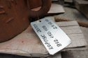 Как было уже ранее освещено - к отливкам прикреплены бирки с номером партии, изделия, маркой стали и датой прибытия на склад