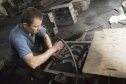 Идет формовка будущих форм крупногабаритных деталей