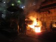 Для транспортировки горячего металла его переливают в специальный ковш