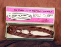 Re: Кто узнает производителей? / ТЗ Москва. Завод Метхозизделий (ОЭЗ Метхозизделий). (Староалексеевская, 24). Щипцы для колки орехов. У ArtUr_17 с darudar.org.jpg
614.85 КБ, Просмотров: 48091