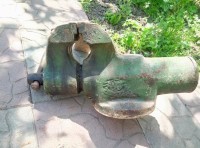 Re: Кто узнает производителей? / Клейма. Чипмейкер. Тиски. Произ-ль неизвестен. Лого68 - ,,кругло-овальное клеймо,,Запорожье (вроде),,. Фото1. С olx.ua.jpg
394.22 КБ, Просмотров: 47890