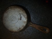 Re: Кто узнает производителей? / арм313-1а. ,,6,,. Станколит. Сковорода. ,Новая.Диаметр 14,5см,высота 4см.,. У SUMRAK__ с meshok.net (2).jpg
280.15 КБ, Просмотров: 46541