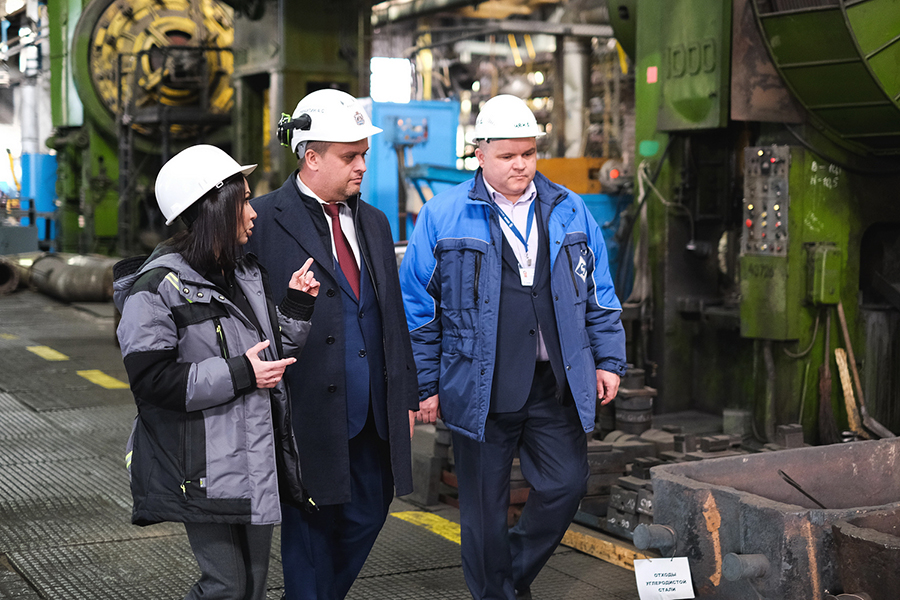Губернатор Новгородской области посетил производственную площадку МК «Сплав»