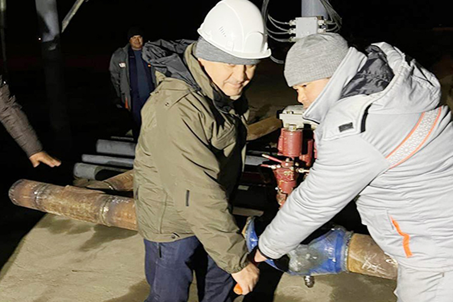 На месторождении Ниёз в Узбекистане запущена в работу скважина № 2