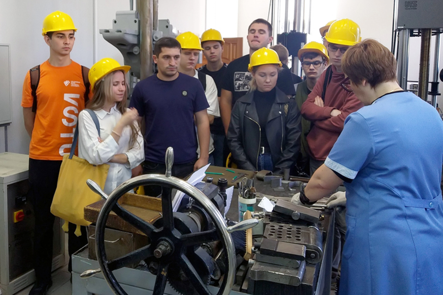 Студенты ВолгГТУ посетили производственную площадку ОАО «Волгограднефтемаш»