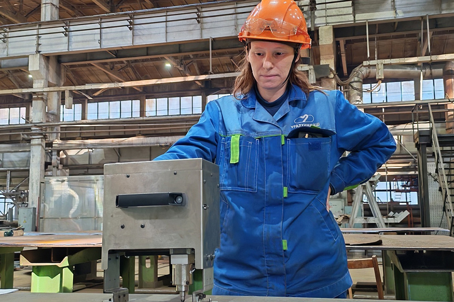 АО &laquo;Уралхиммаш&raquo; ввело в эксплуатацию новые портативные маркираторы в рамках программы по автоматизации производства