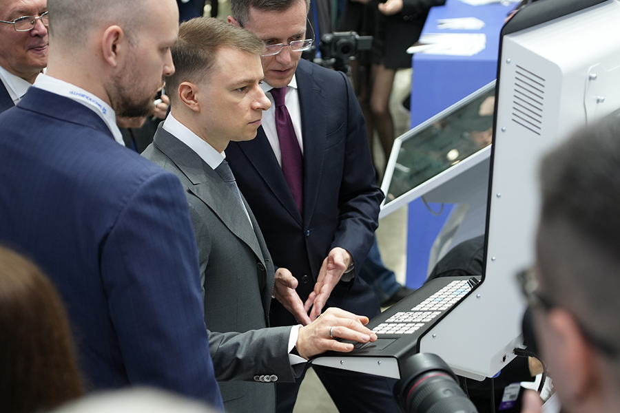 Замглавы Минпромторга России ознакомился с новейшими разработками российских предприятий на выставке &laquo;Металлообработка-2026&raquo;