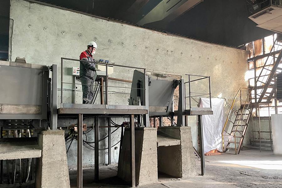 Фото недели: на Благовещенском арматурном заводе запущена в работу современная индукционная печь для отливки чугуна