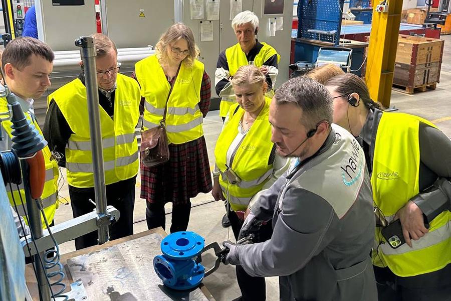 На заводе HIW в Чаплыгине побывали специалисты ООО «РВК-Воронеж», ООО «СЗ ДСК», ООО «Стройтранс», ООО «Жилпроект» и ООО «Инженерные сети»