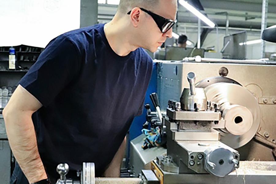 Фото недели: ЗАО «ПКТБА» реализует масштабный проект по перепланировке и расширению цеха