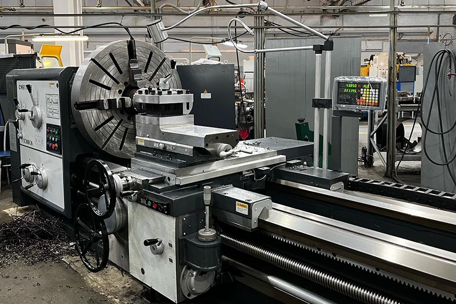 В сварочно-механическом цехе МК «Сплав» запустили в работу новый токарный станок
