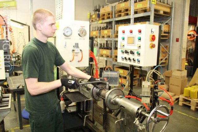 Фоторепортаж: Danfoss, часть 3. Участок гидро- и пневмоиспытаний (межоперационный контроль качества) шаровых кранов