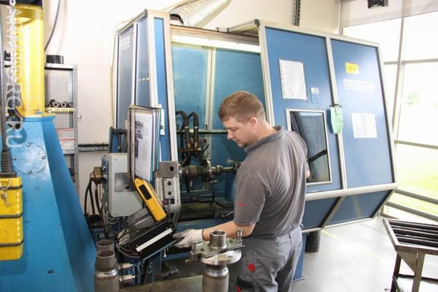 Фоторепортаж: Danfoss, часть 2. Участок сборки и сварки шаровых кранов